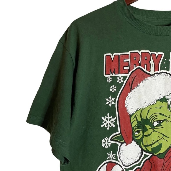 Mad Engine Star Wars Merry Force Be With You Yoda Santa Short Sleeve Tee Medium - Picture 5 of 15